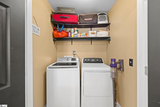 21 Red Shirt Court, Greer, SC 29651