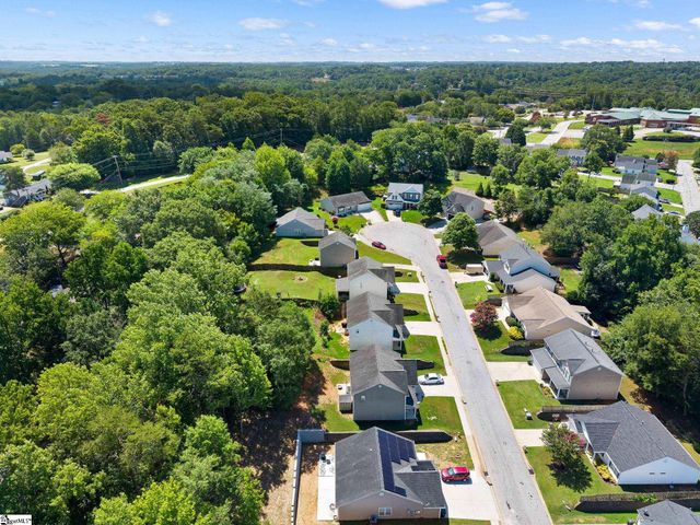 21 Red Shirt Court, Greer, SC 29651