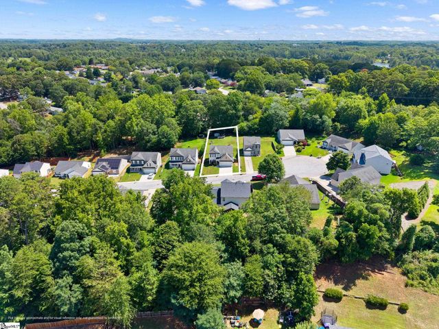 21 Red Shirt Court, Greer, SC 29651