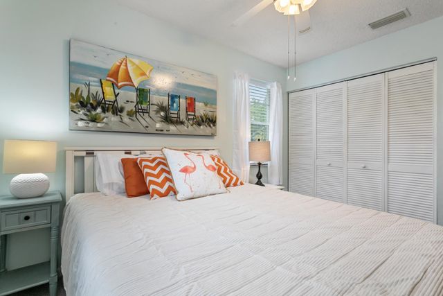 235 Dartmouth Rd, St Augustine, FL 32086