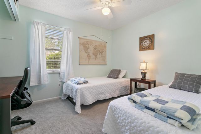 235 Dartmouth Rd, St Augustine, FL 32086