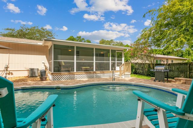 235 Dartmouth Rd, St Augustine, FL 32086