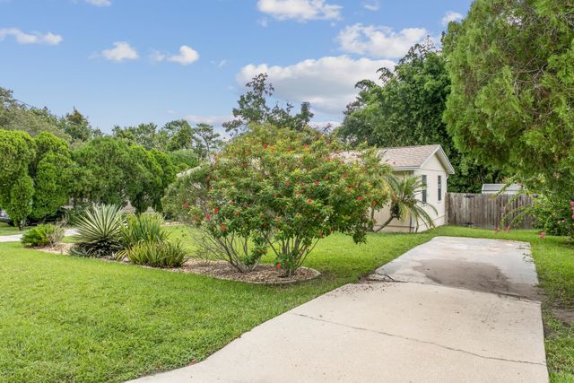 235 Dartmouth Rd, St Augustine, FL 32086