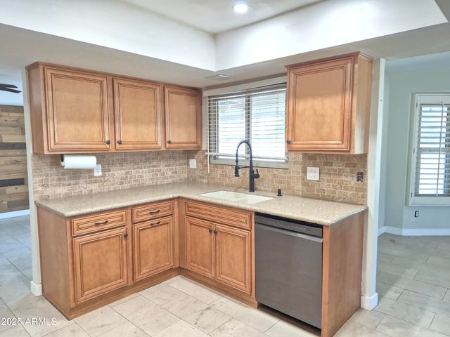 18242 N 66th Avenue, Glendale, AZ 85308