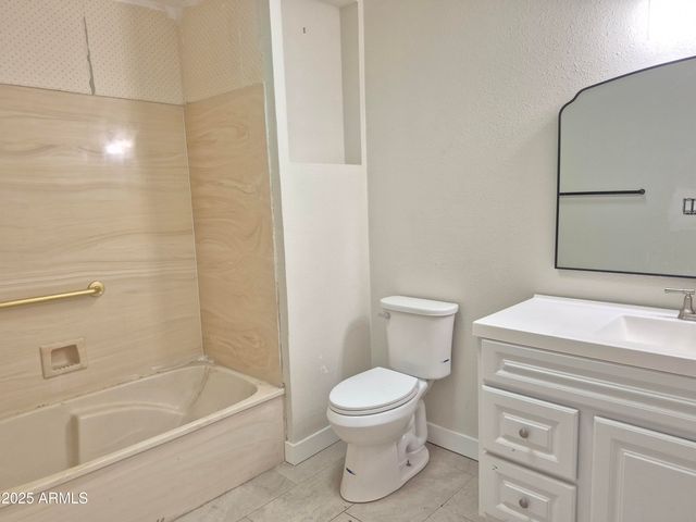 18242 N 66th Avenue, Glendale, AZ 85308