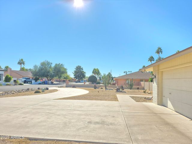 18242 N 66th Avenue, Glendale, AZ 85308