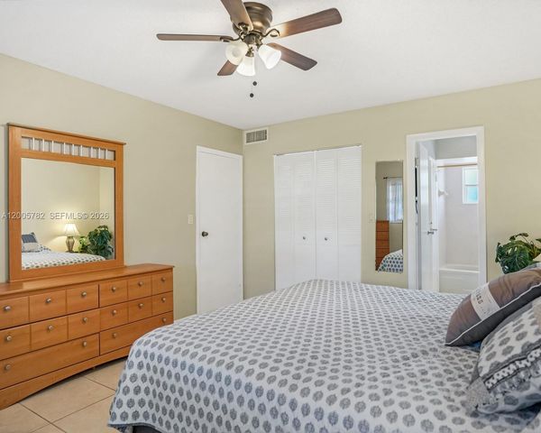 3506 NW 49th Avenue 511, Lauderdale Lakes, FL 33319