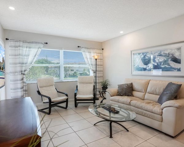 3506 NW 49th Avenue 511, Lauderdale Lakes, FL 33319