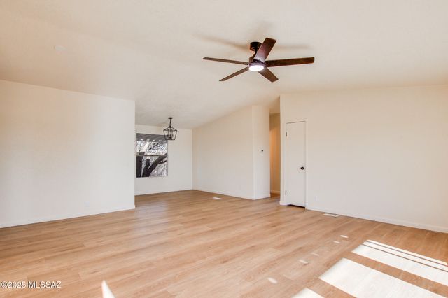 8777 E Ellsworth Lane, Hereford, AZ 85615