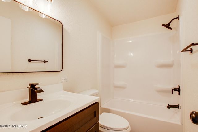 8777 E Ellsworth Lane, Hereford, AZ 85615