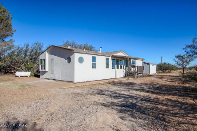 8777 E Ellsworth Lane, Hereford, AZ 85615