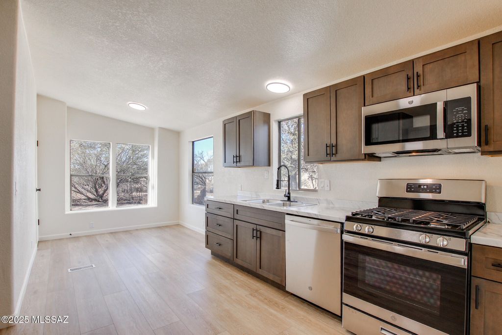 8777 E Ellsworth Lane, Hereford, AZ 85615