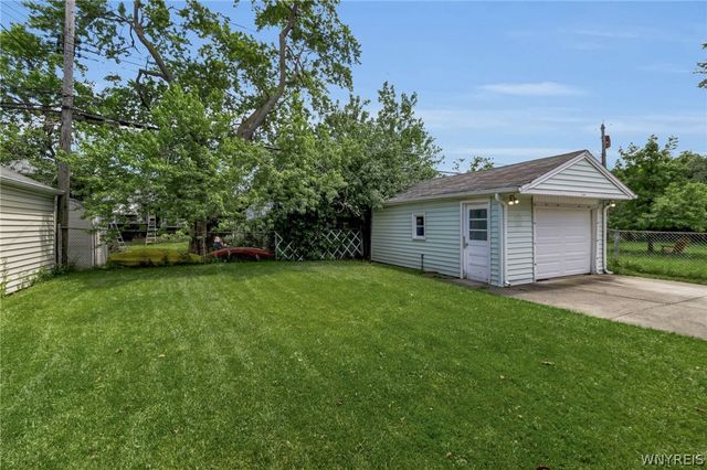 175 Margaret Road, Amherst, NY 14226