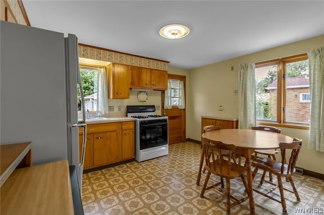 175 Margaret Road, Amherst, NY 14226