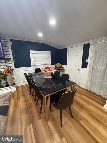 99 KINGWOOD LN, Levittown, PA 19055