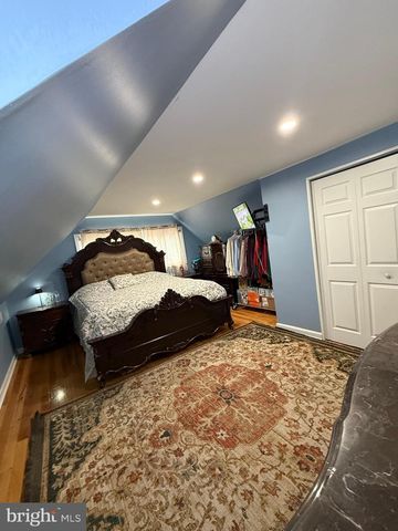 99 KINGWOOD LN, Levittown, PA 19055