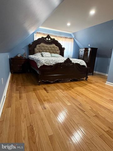 99 KINGWOOD LN, Levittown, PA 19055