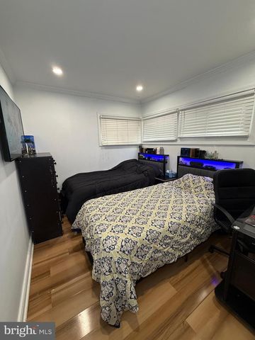 99 KINGWOOD LN, Levittown, PA 19055