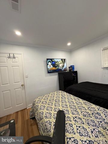 99 KINGWOOD LN, Levittown, PA 19055