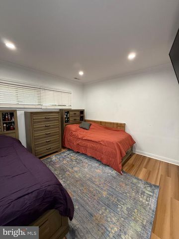 99 KINGWOOD LN, Levittown, PA 19055