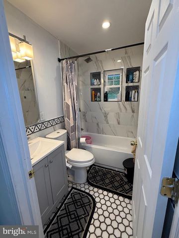 99 KINGWOOD LN, Levittown, PA 19055
