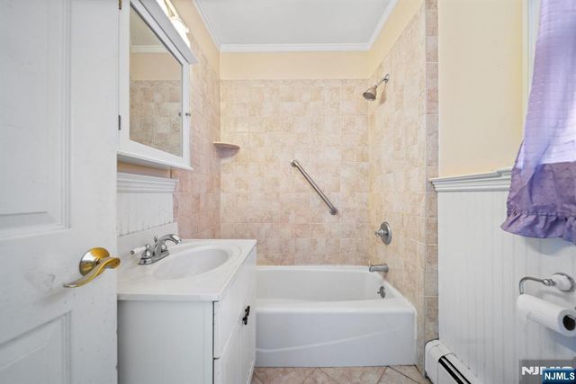 26 Wostbrock Lane, Midland Park, NJ 07432