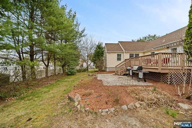26 Wostbrock Lane, Midland Park, NJ 07432