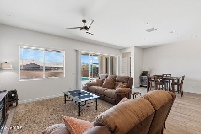 18931 W LAUREL Lane, Surprise, AZ 85388