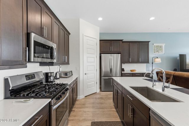 18931 W LAUREL Lane, Surprise, AZ 85388