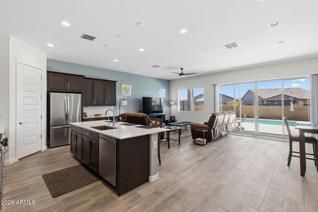 18931 W LAUREL Lane, Surprise, AZ 85388