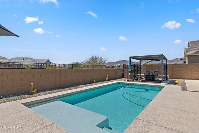 18931 W LAUREL Lane, Surprise, AZ 85388