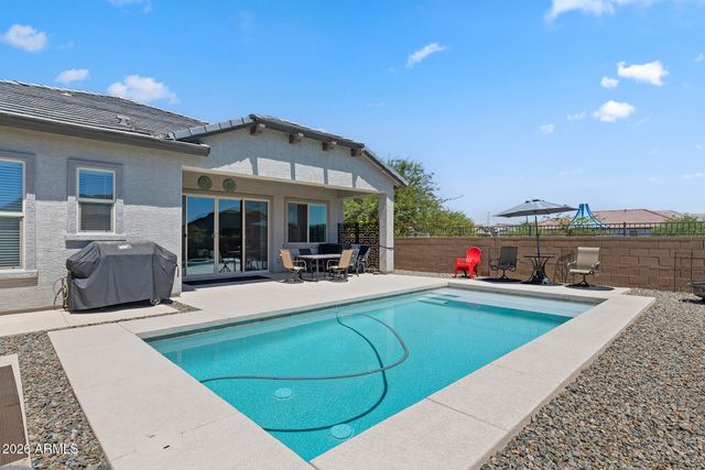 18931 W LAUREL Lane, Surprise, AZ 85388