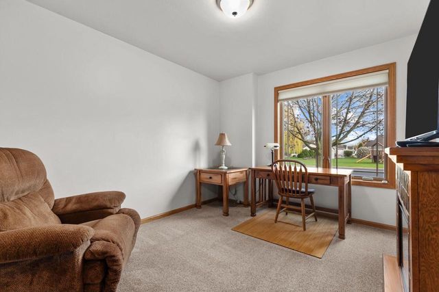 2375 SMOKE TREE ROAD, Neenah, WI 54956