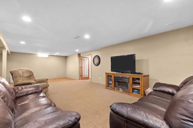 2375 SMOKE TREE ROAD, Neenah, WI 54956