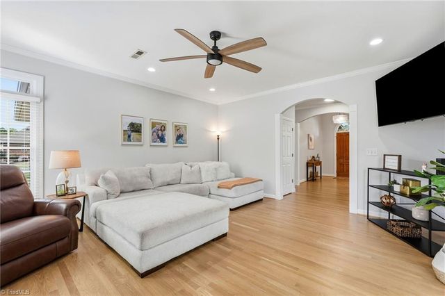 230 Deer Path Lane, Lexington, NC 27295