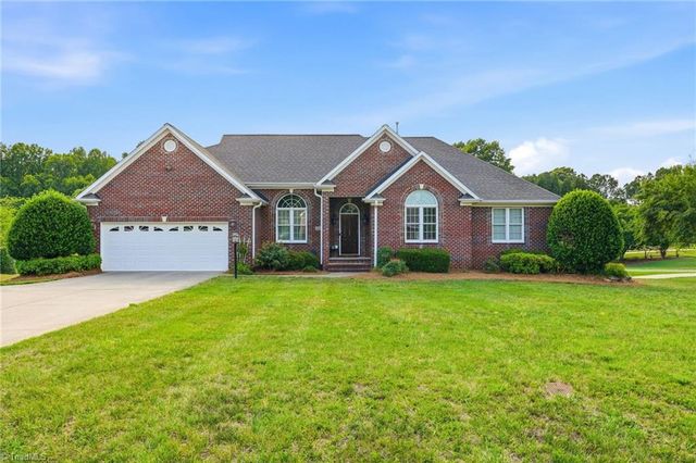 230 Deer Path Lane, Lexington, NC 27295