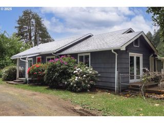 58798 FAIRVIEW Rd, Coquille, OR 97423