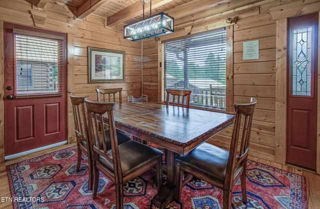 214 Forrest Loop Way, Gatlinburg, TN 37738