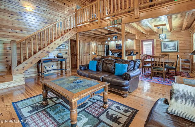 214 Forrest Loop Way, Gatlinburg, TN 37738