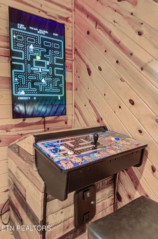 214 Forrest Loop Way, Gatlinburg, TN 37738