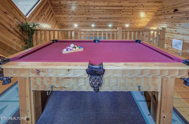 214 Forrest Loop Way, Gatlinburg, TN 37738