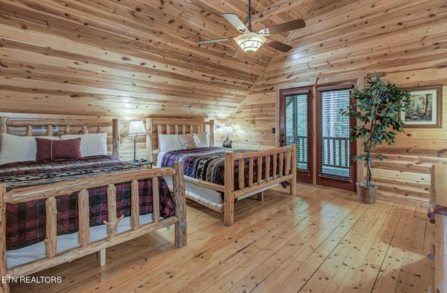 214 Forrest Loop Way, Gatlinburg, TN 37738