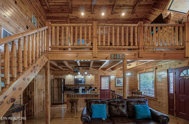 214 Forrest Loop Way, Gatlinburg, TN 37738