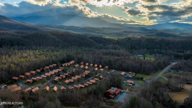 214 Forrest Loop Way, Gatlinburg, TN 37738
