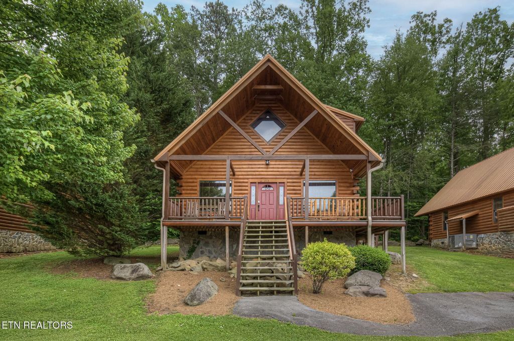 214 Forrest Loop Way, Gatlinburg, TN 37738