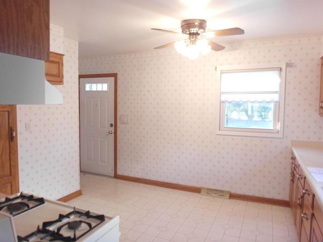 176 Armour AVENUE, Milwaukee, WI 53207
