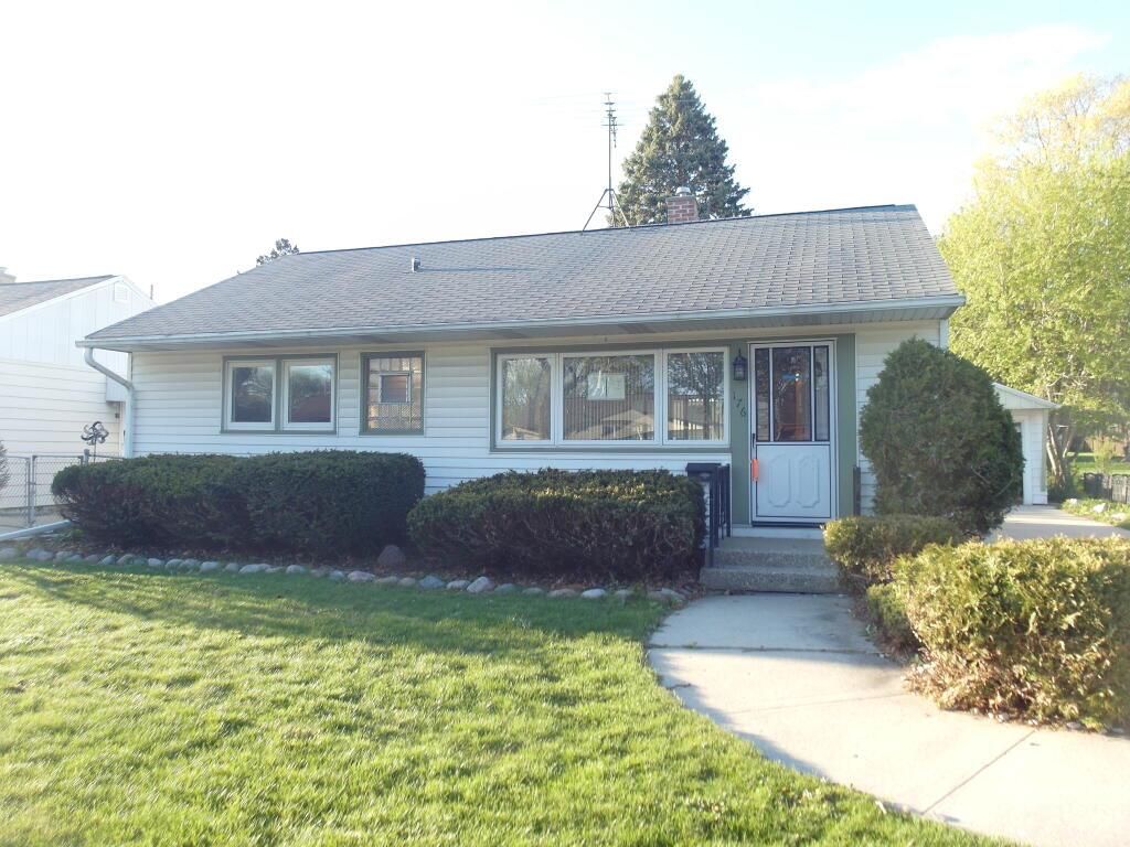 176 Armour AVENUE, Milwaukee, WI 53207