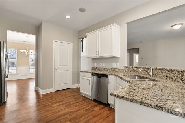 5 Whitaker Way N, Richmond Hill, GA 31324