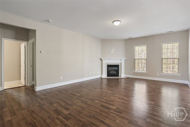 5 Whitaker Way N, Richmond Hill, GA 31324