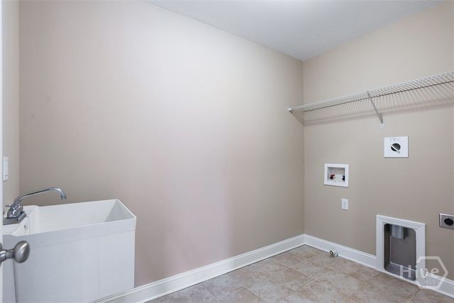 5 Whitaker Way N, Richmond Hill, GA 31324